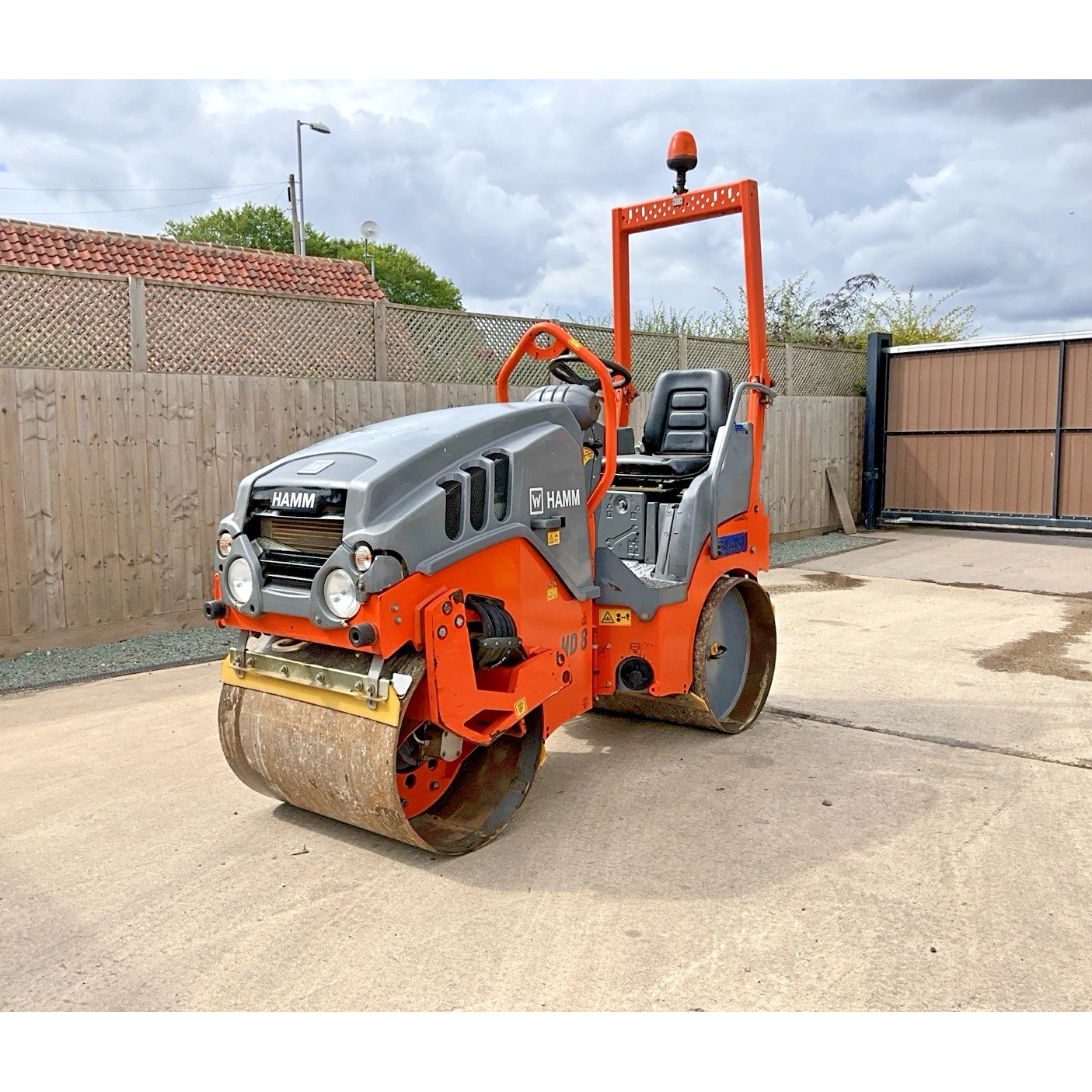 2018 HAMM HD8 800 VIBRATING TWIN DRUM ROLLER